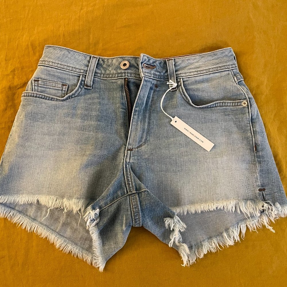 NWT Fran Denim Ruby Loose Fit Shorts, Light Wash